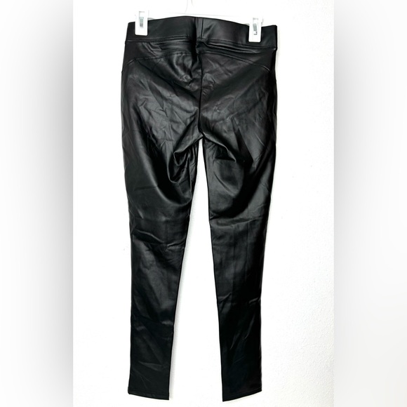 Fashion nova faux leather size medium leggings - Picture 2 of 3